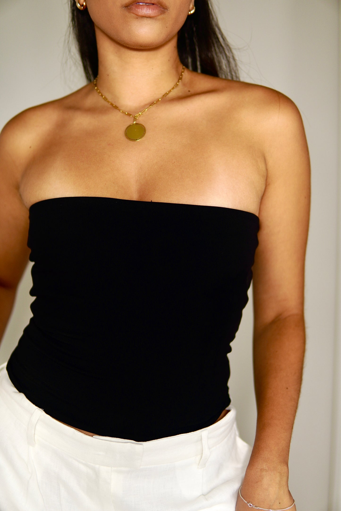 BASIc STRAPLESS BLACK TOP